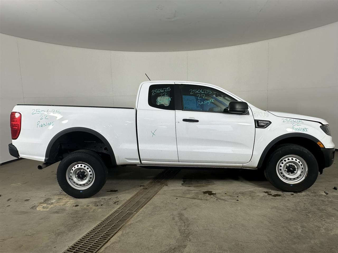 Vehicle/101911_05.jpg