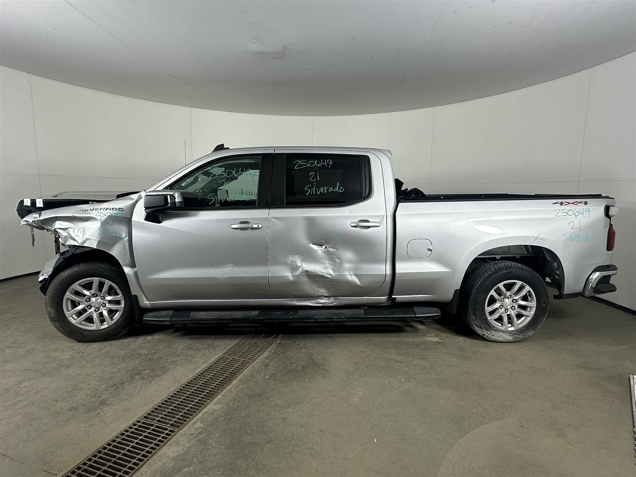 Vehicle/102329_02.jpg