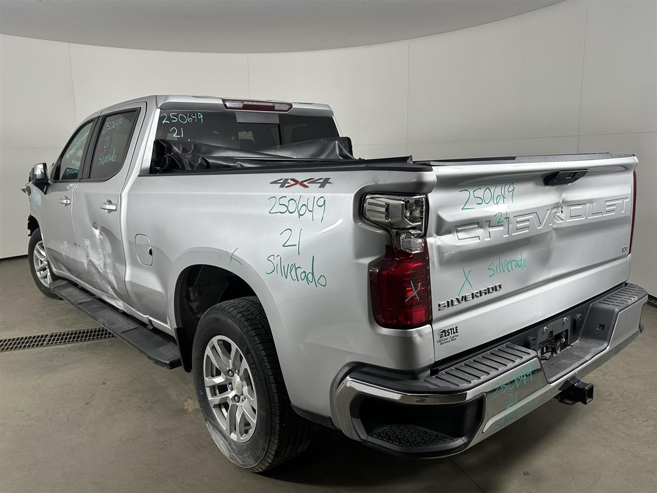Vehicle/102329_03.jpg