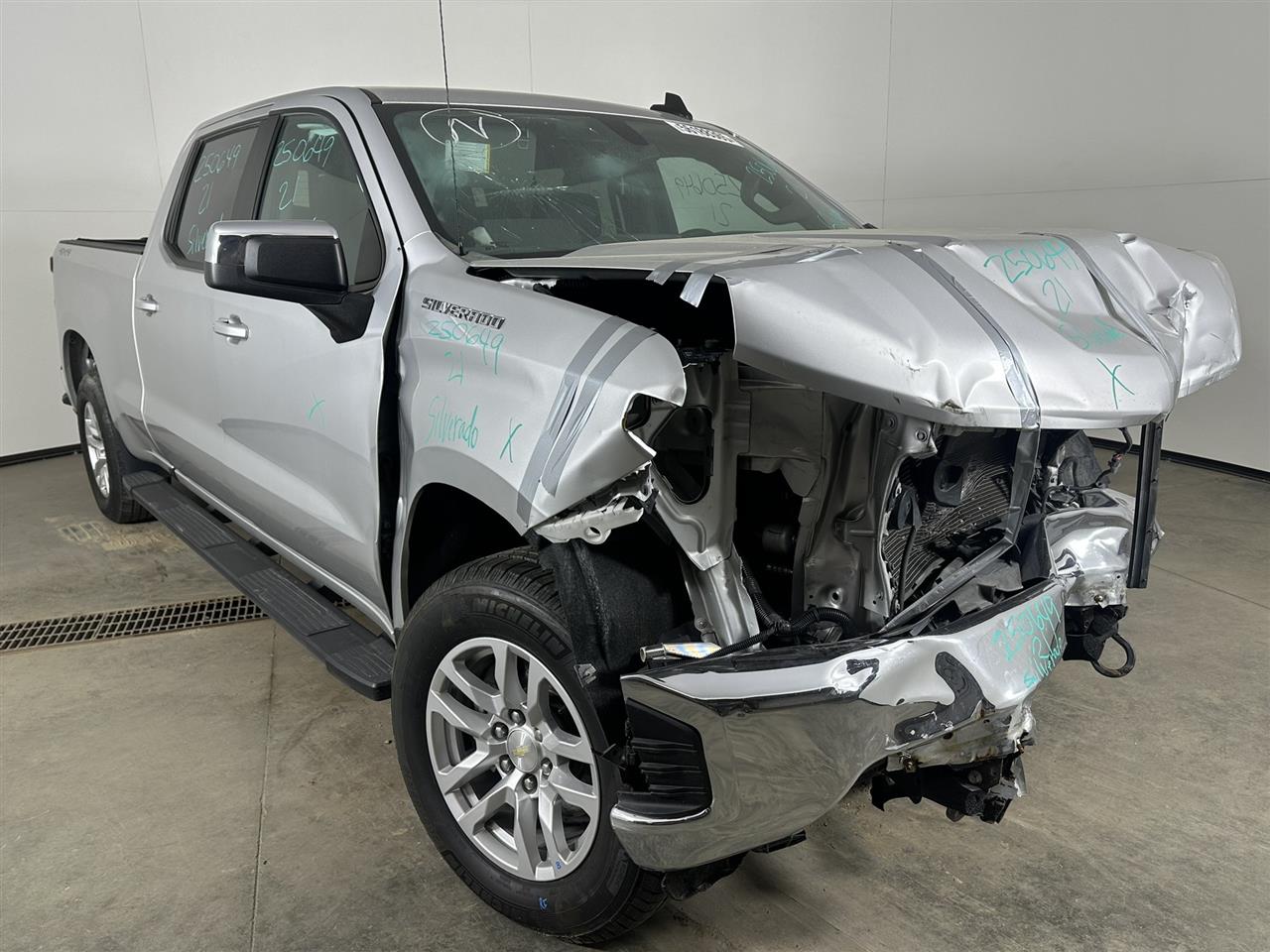 Vehicle/102329_06.jpg