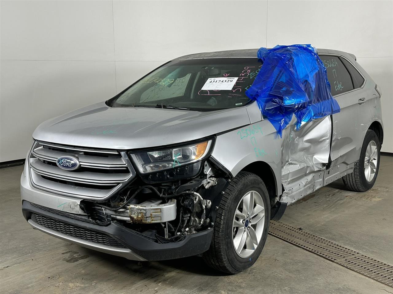 Vehicle/102435_01.jpg
