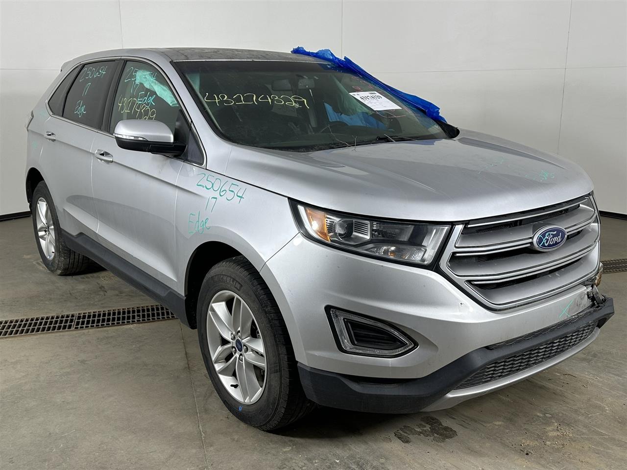 Vehicle/102435_06.jpg