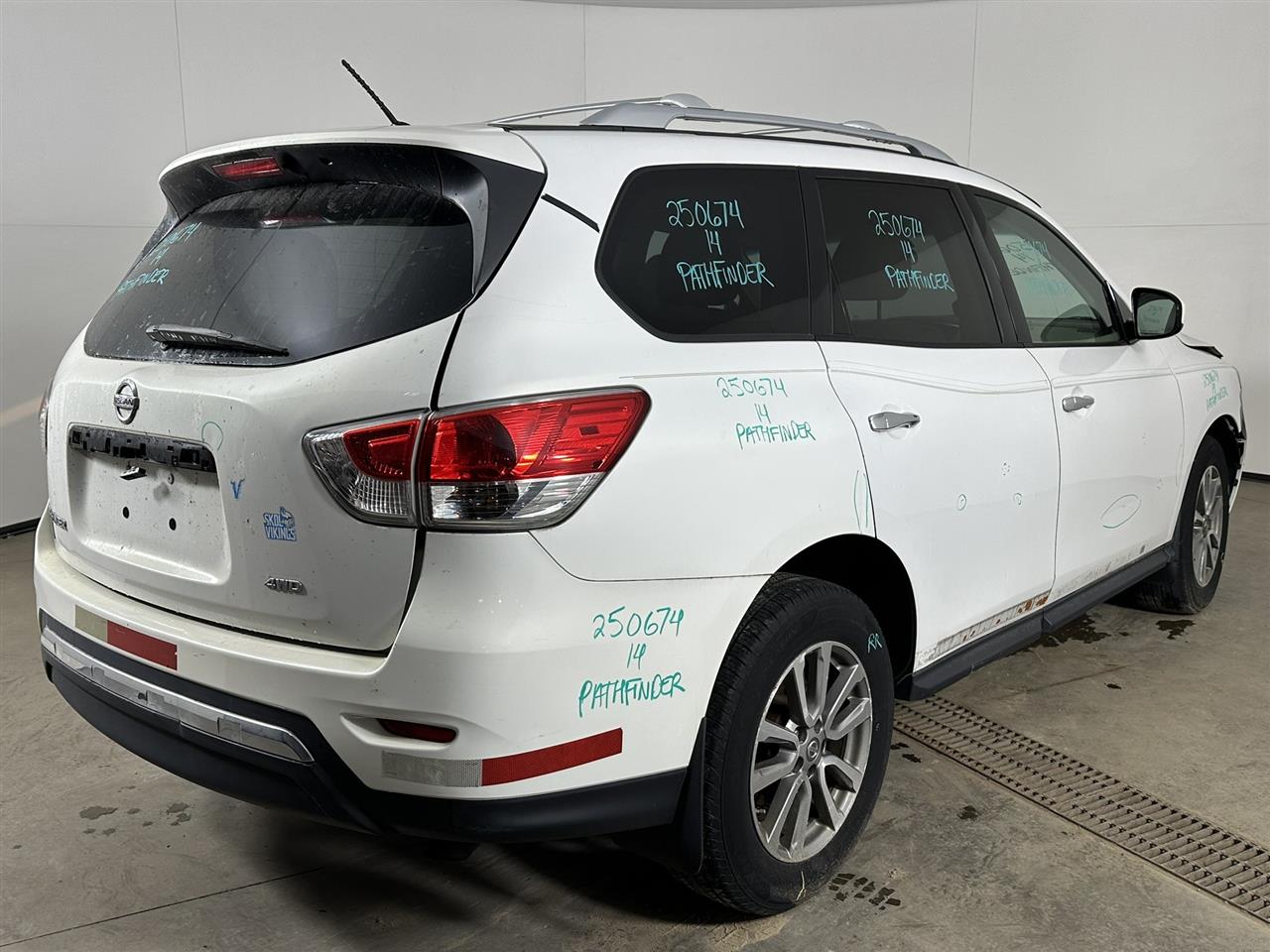 Vehicle/102739_04.jpg