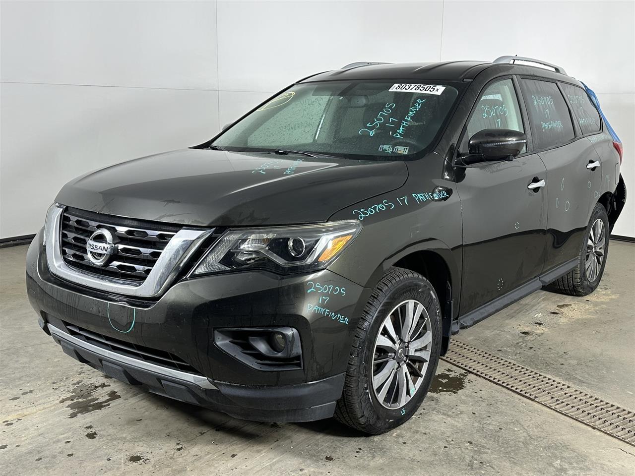 Vehicle/103016_01.jpg