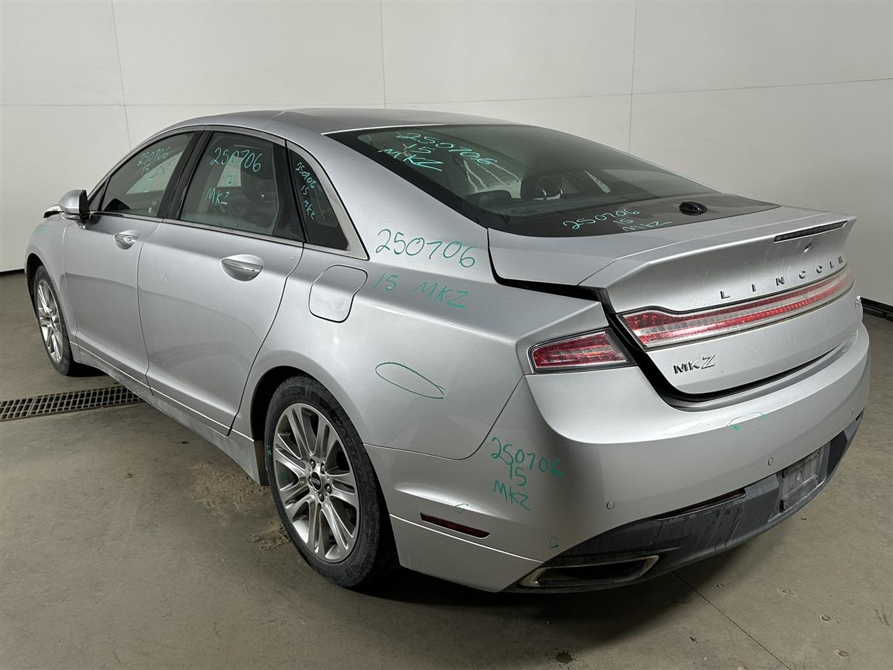 Vehicle/103017_03.jpg