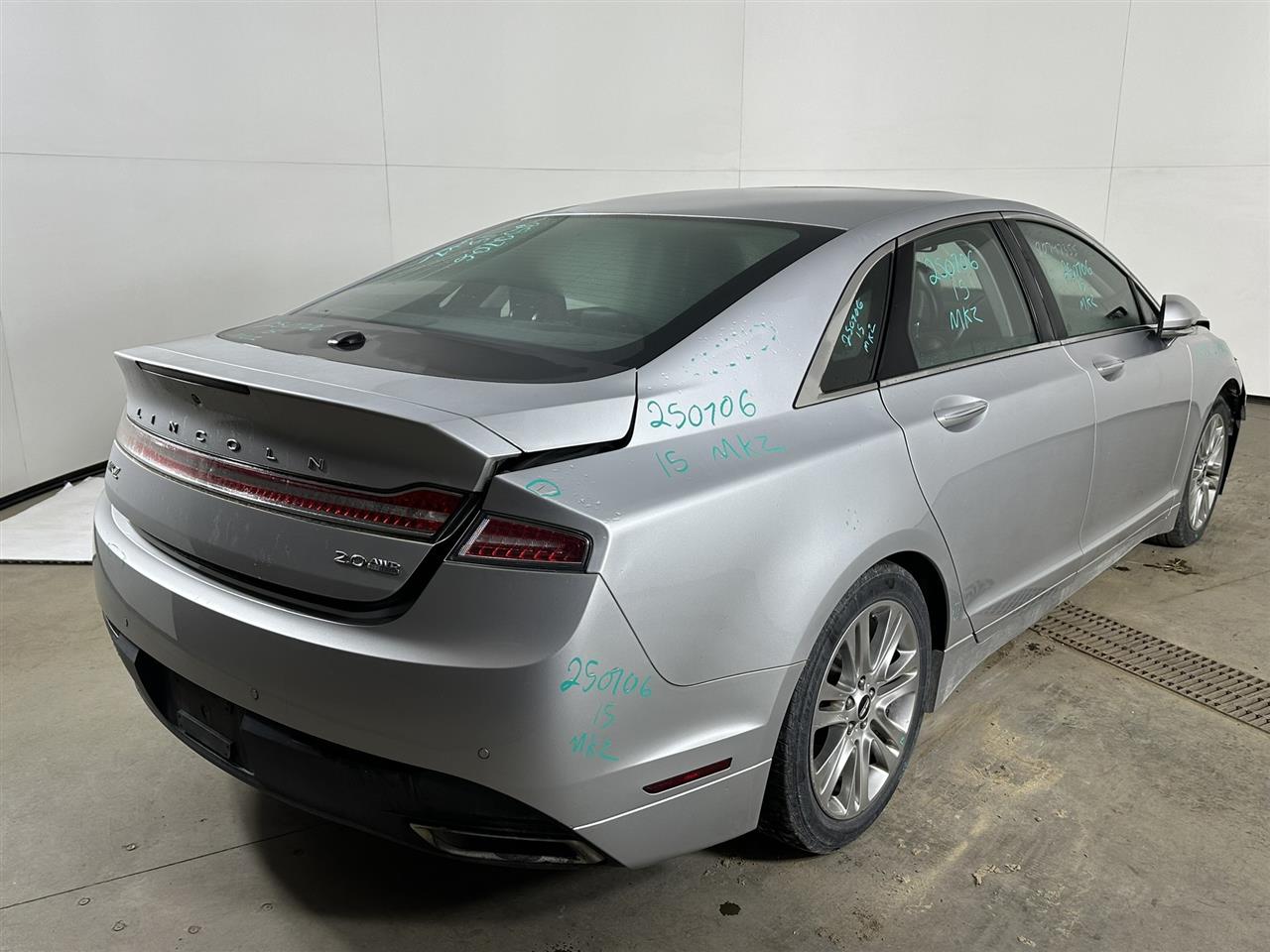 Vehicle/103017_04.jpg