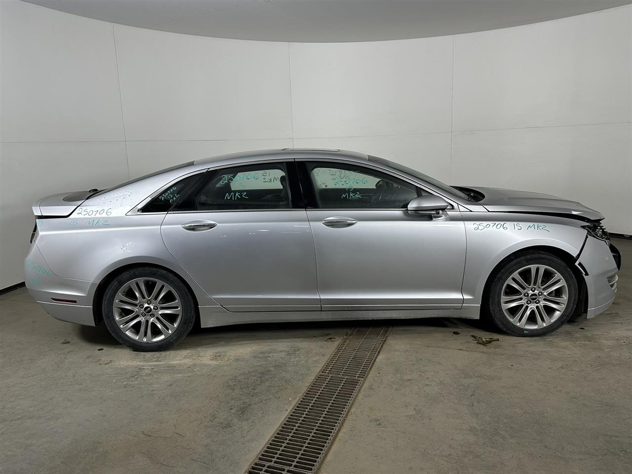 Vehicle/103017_05.jpg