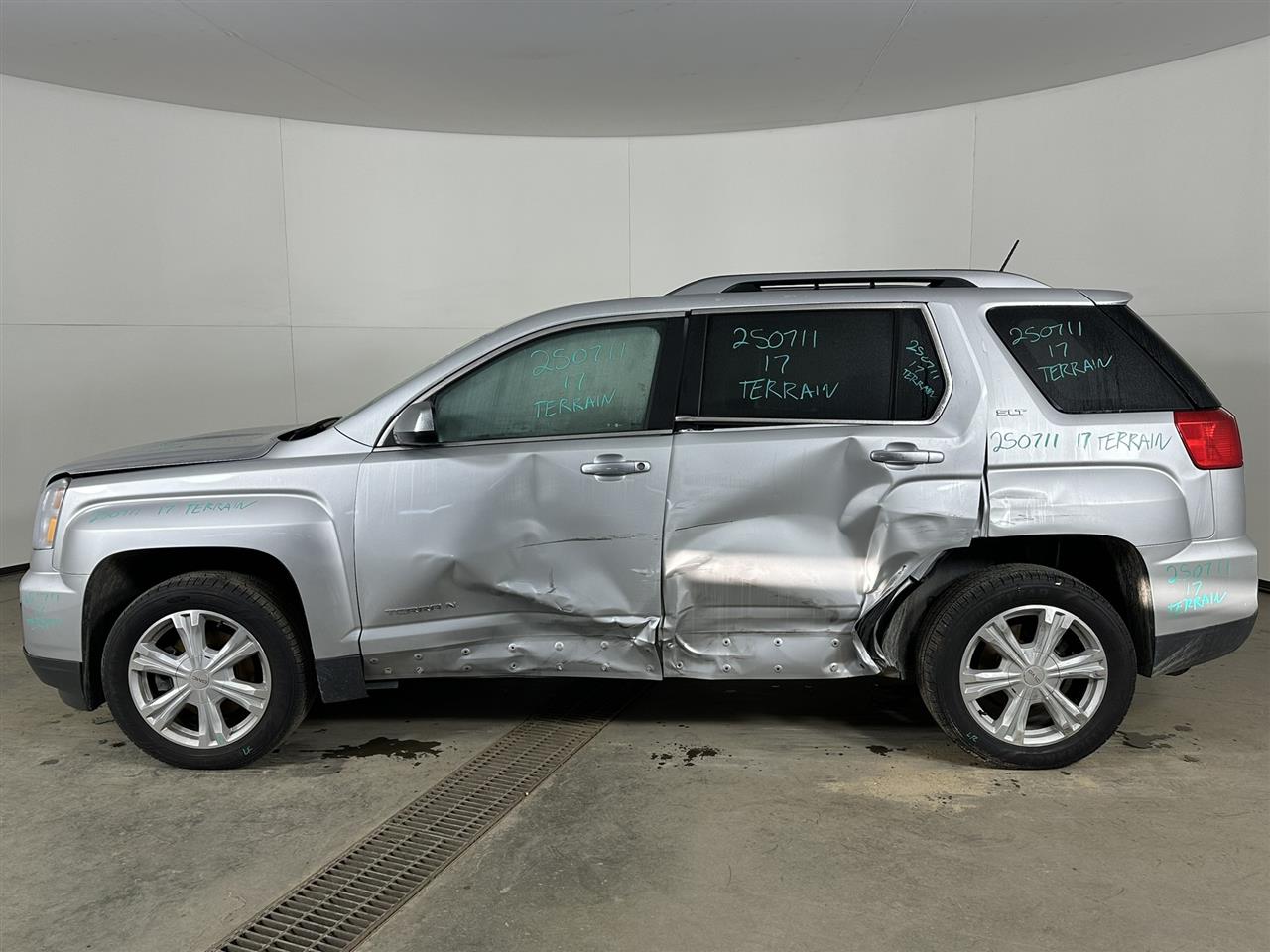Vehicle/103053_02.jpg