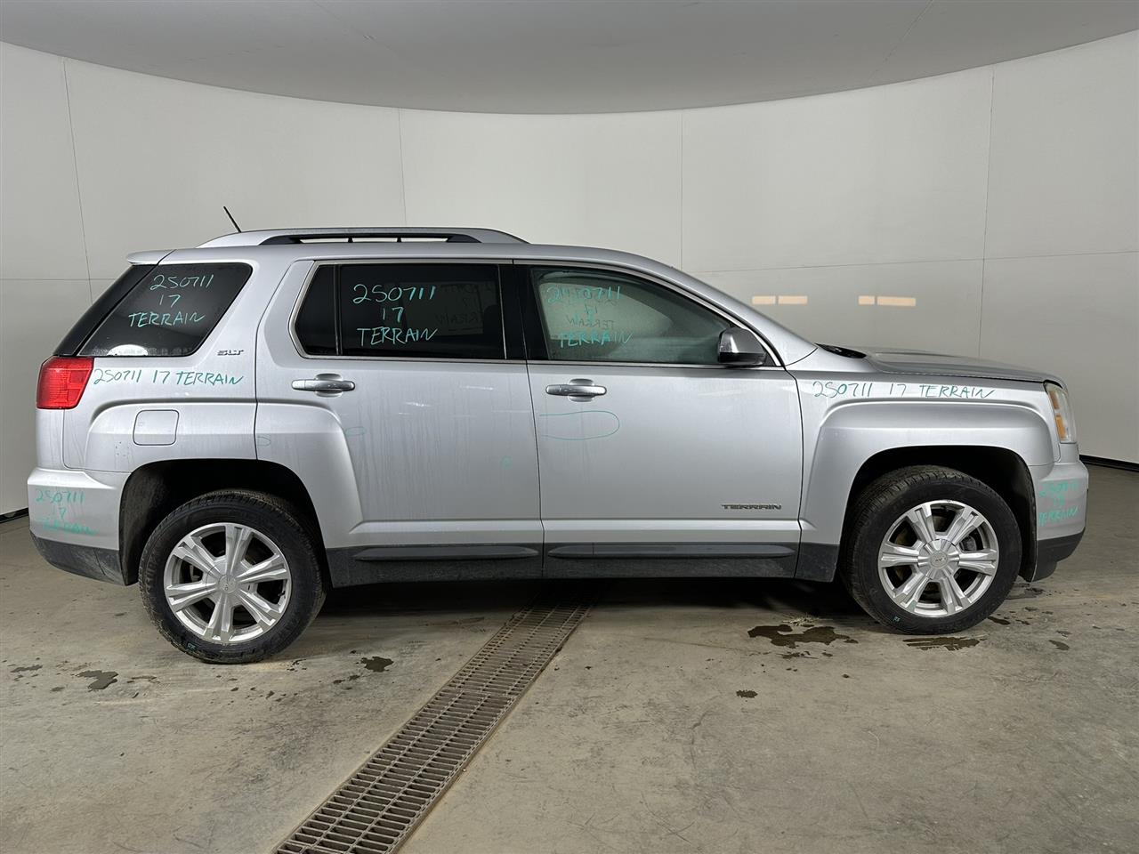Vehicle/103053_05.jpg