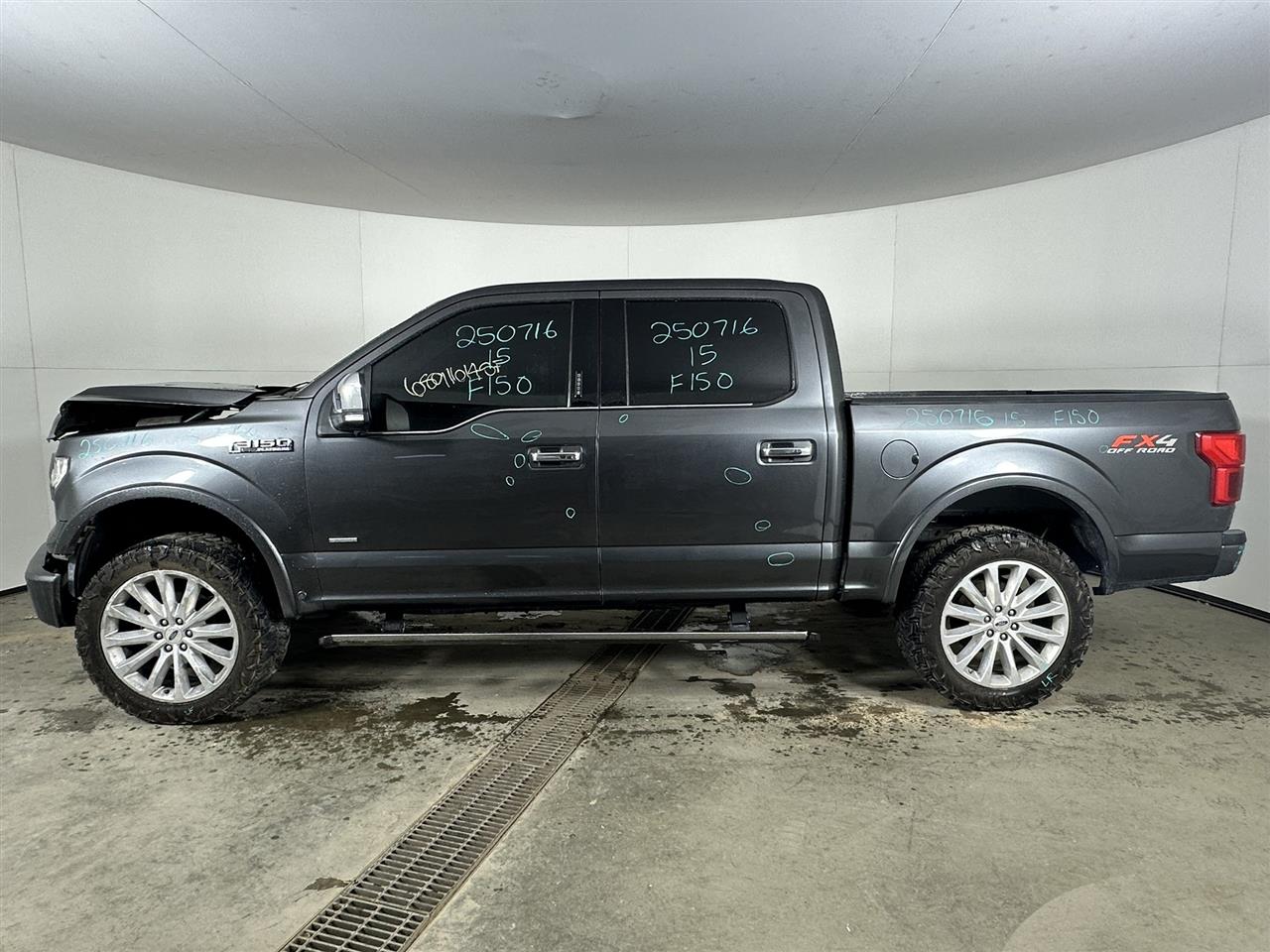Vehicle/103125_02.jpg