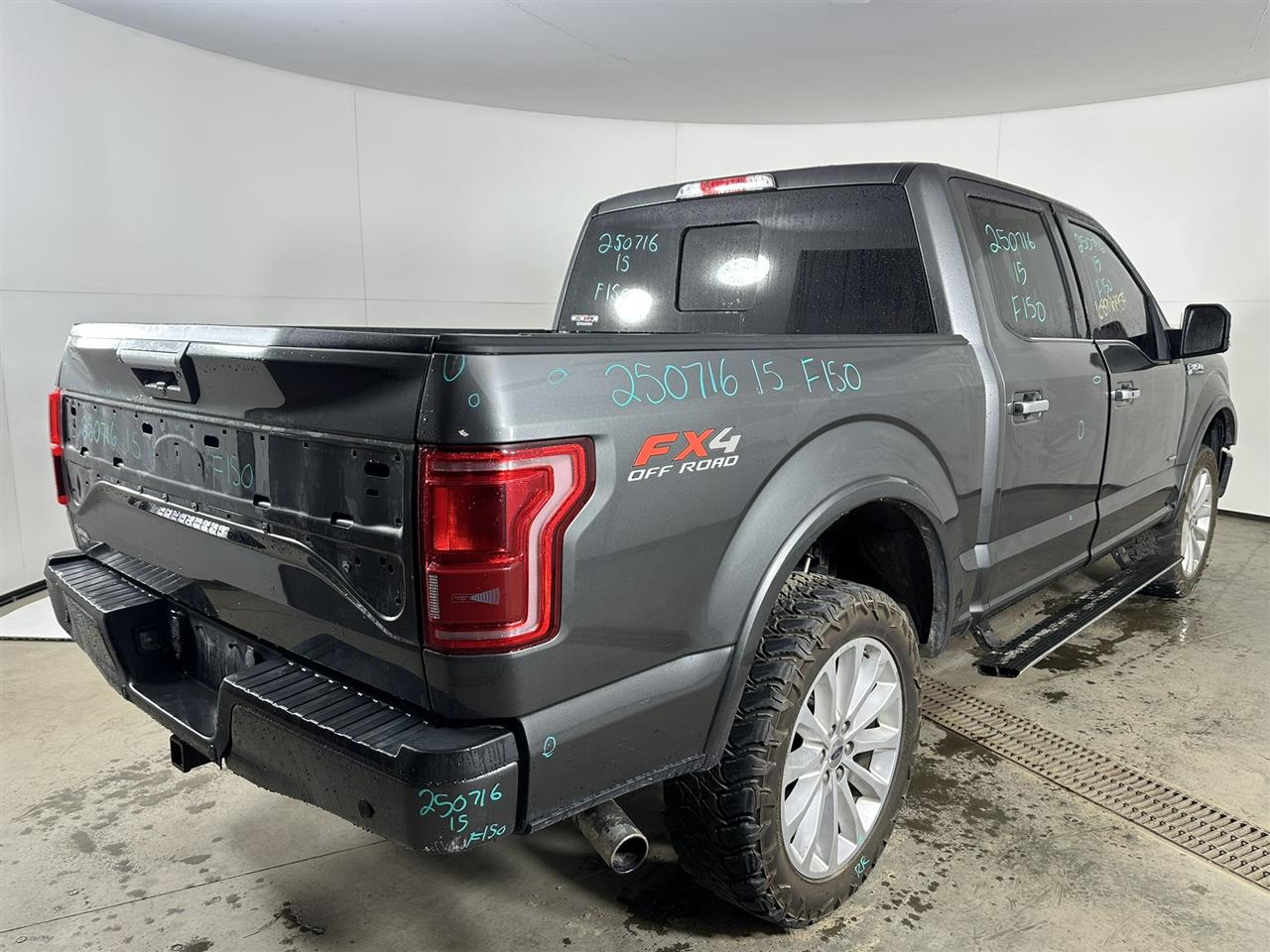 Vehicle/103125_04.jpg