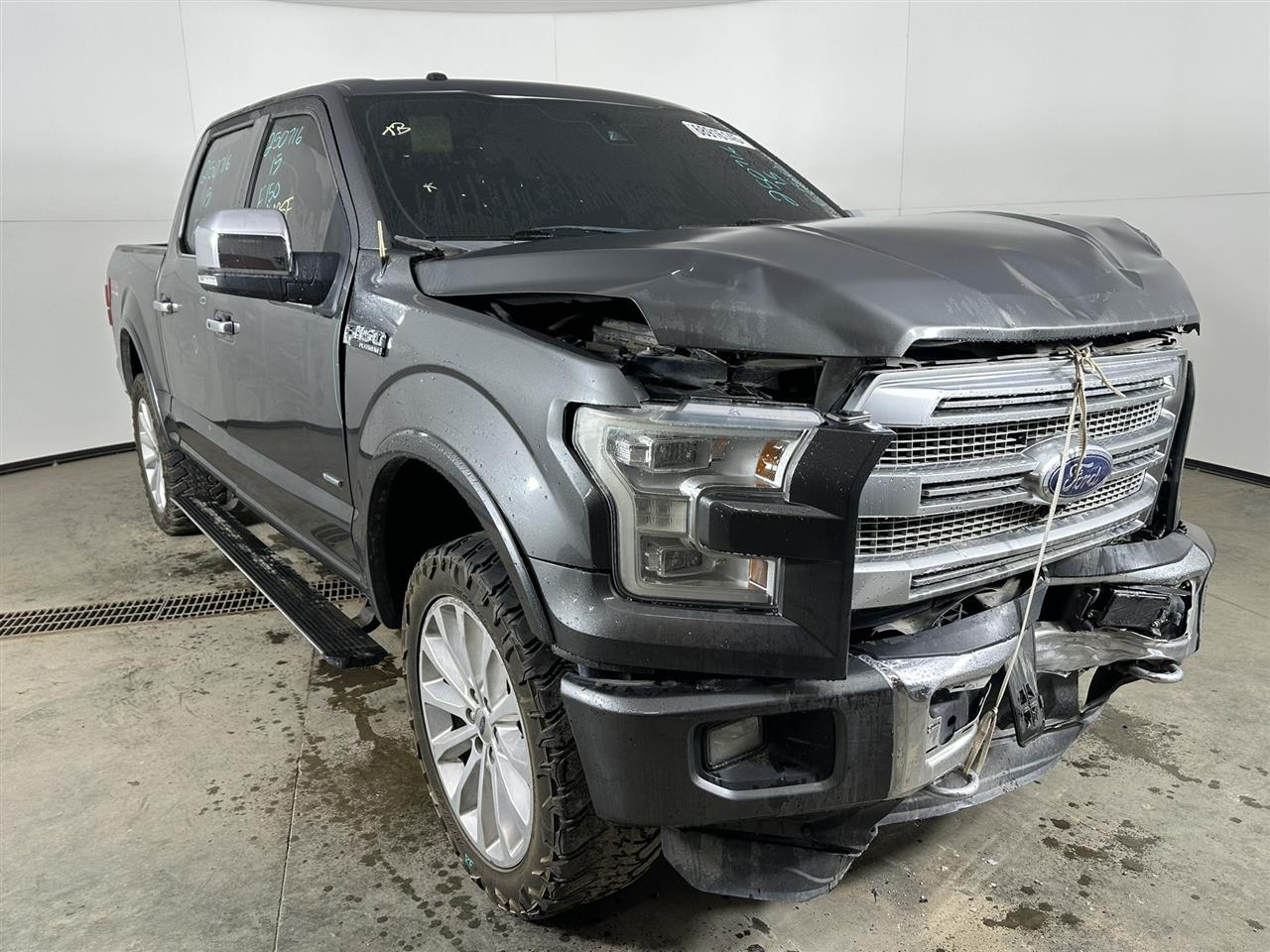 Vehicle/103125_06.jpg