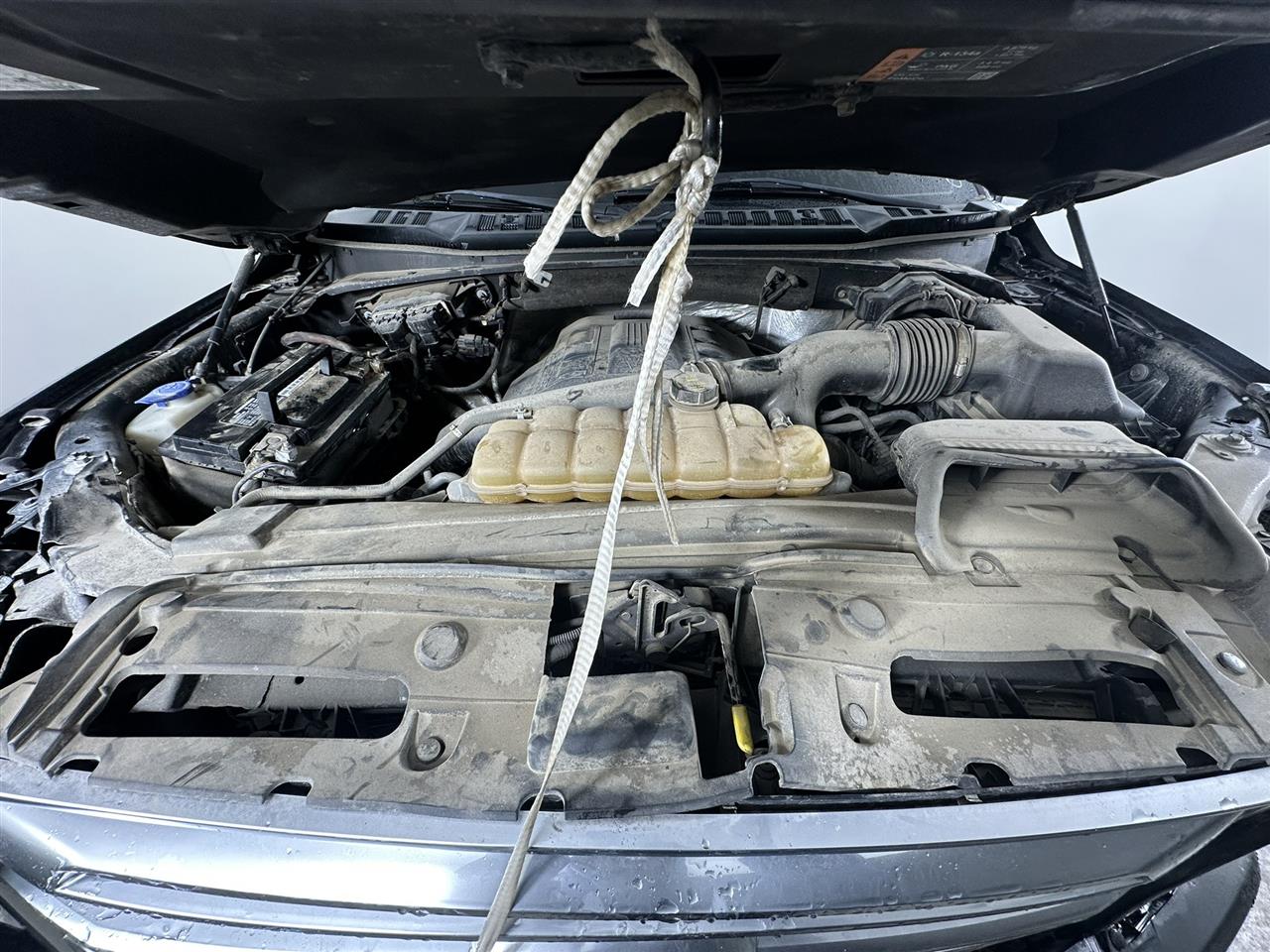 Vehicle/103125_08.jpg