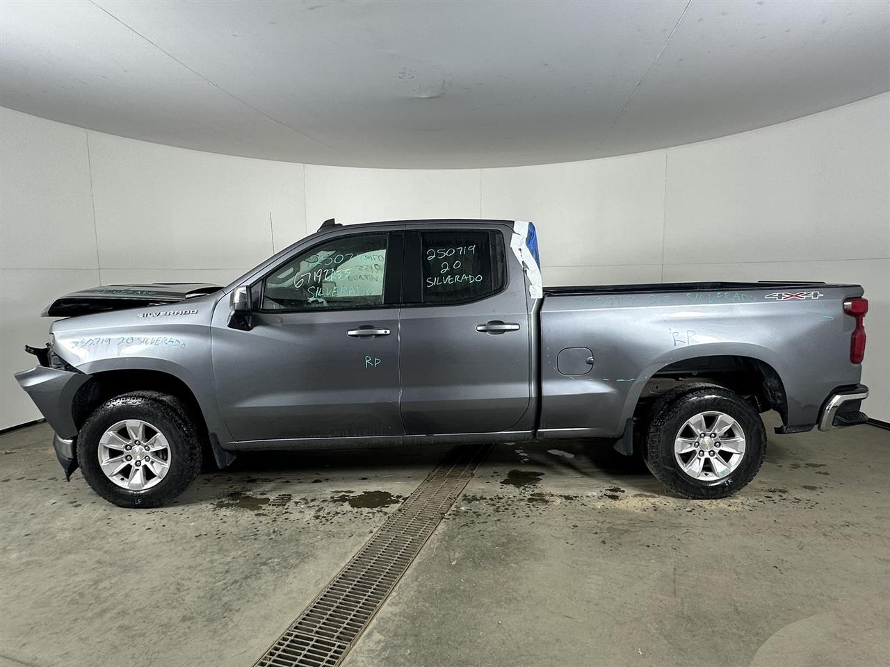 Vehicle/103166_02.jpg