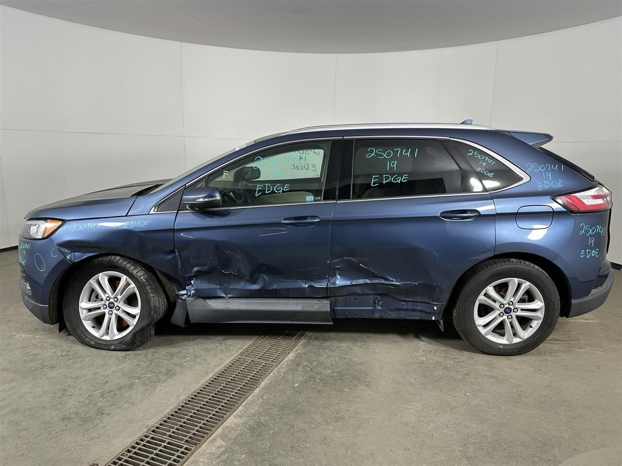 Vehicle/103507_02.jpg