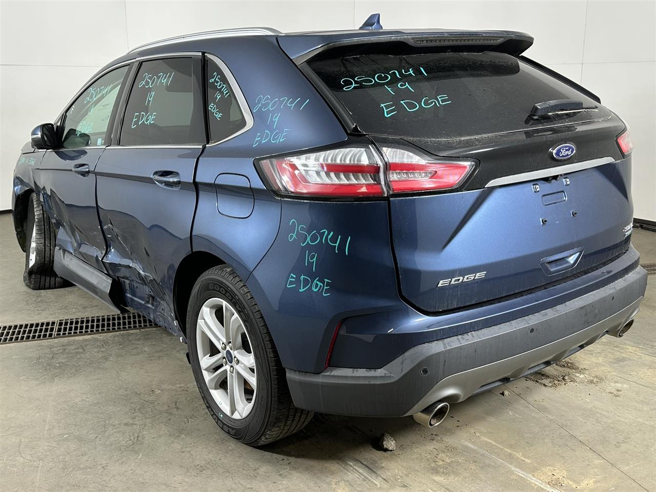 Vehicle/103507_03.jpg