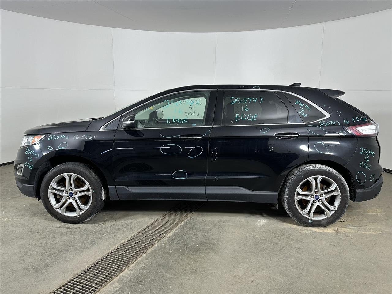 Vehicle/103534_02.jpg