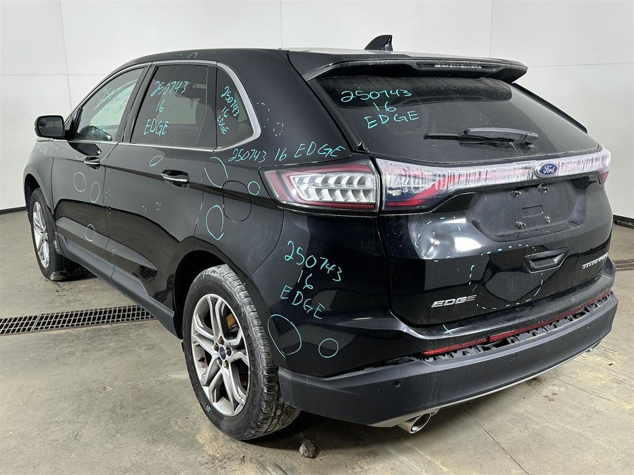 Vehicle/103534_03.jpg