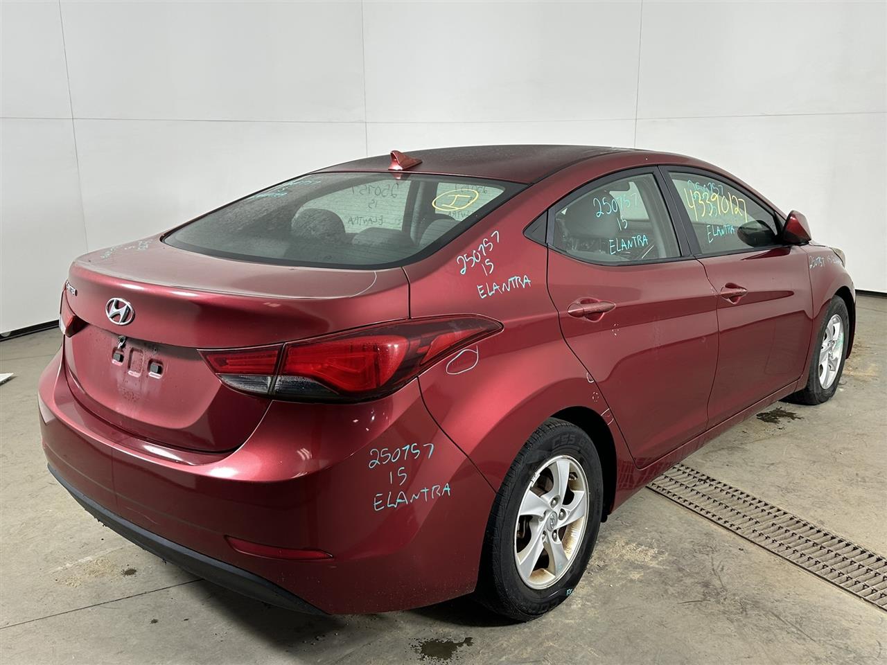 Vehicle/103705_04.jpg
