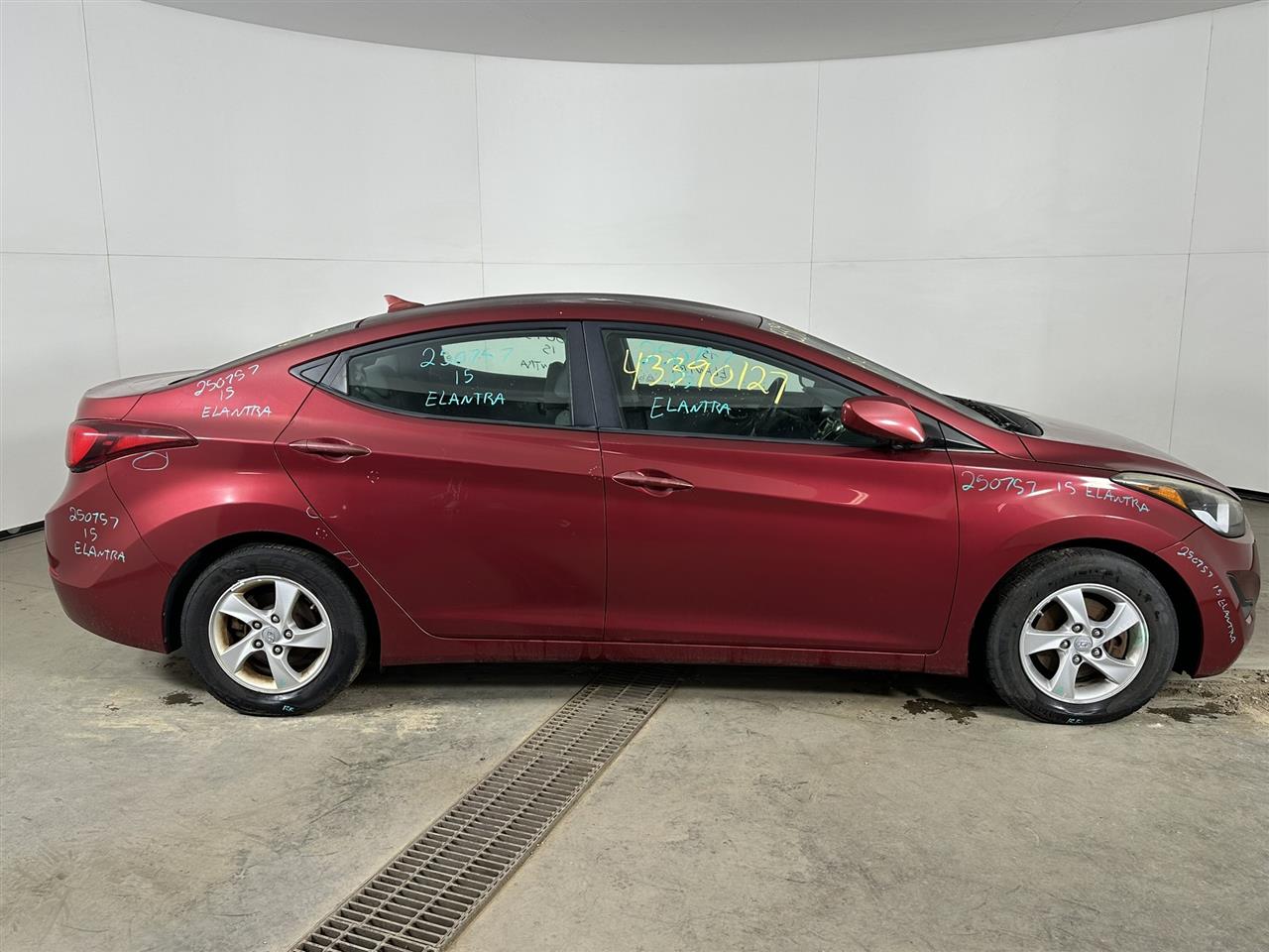 Vehicle/103705_05.jpg