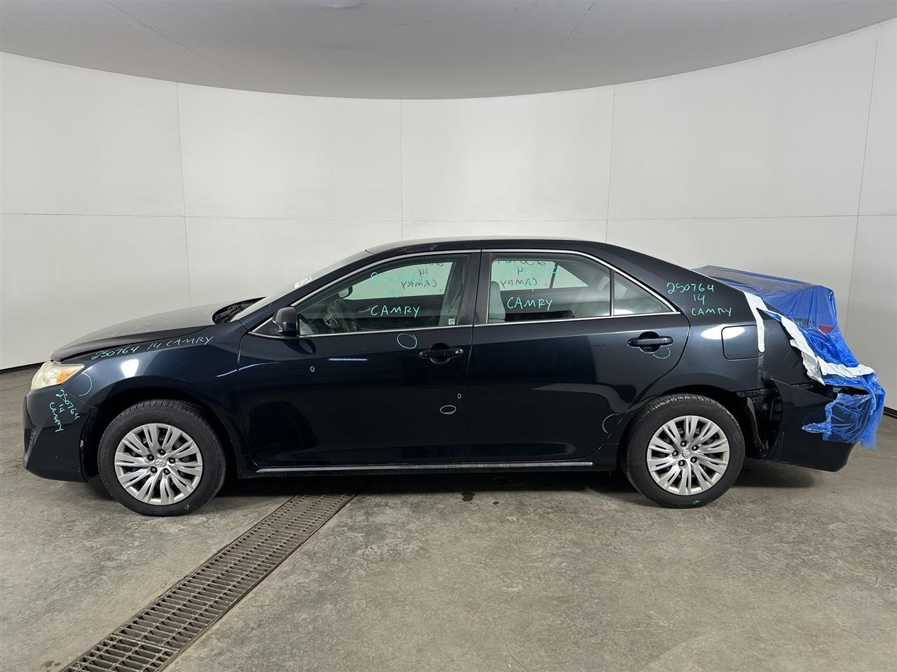 Vehicle/103800_02.jpg