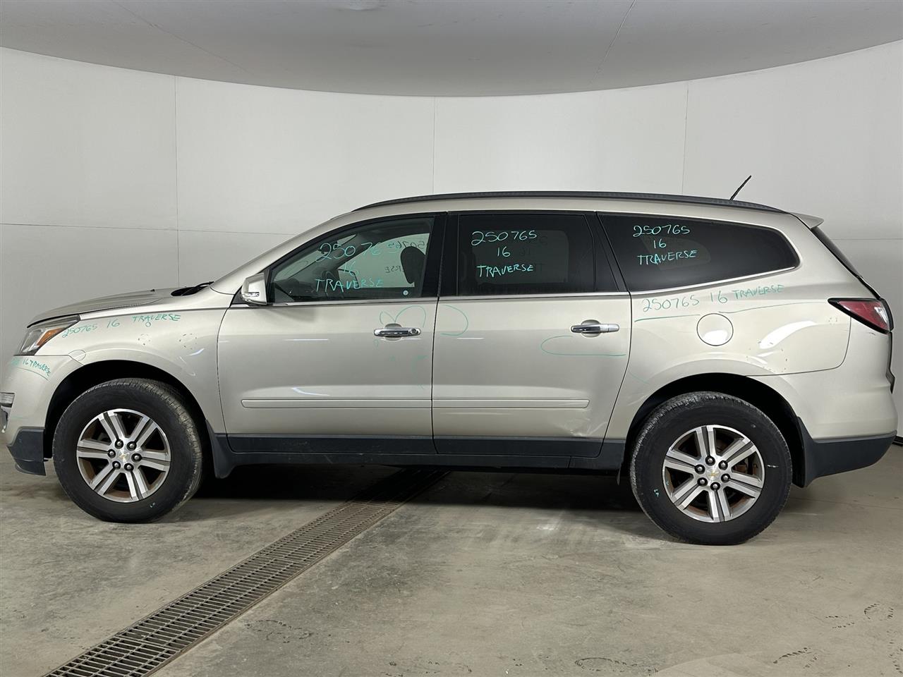 Vehicle/103801_02.jpg