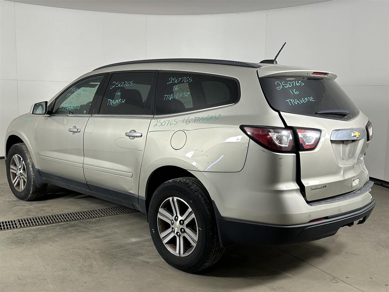 Vehicle/103801_03.jpg