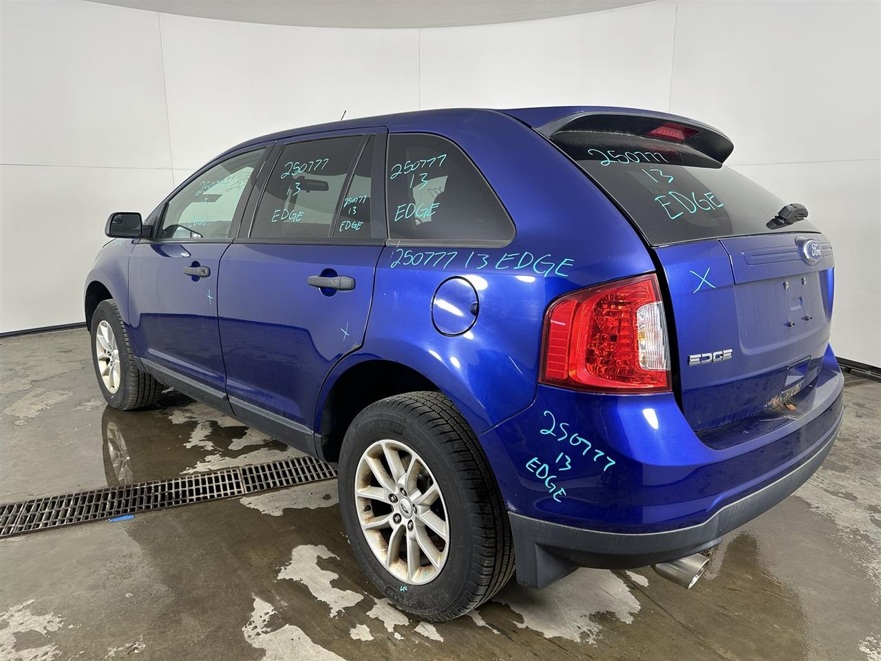 Vehicle/103901_03.jpg