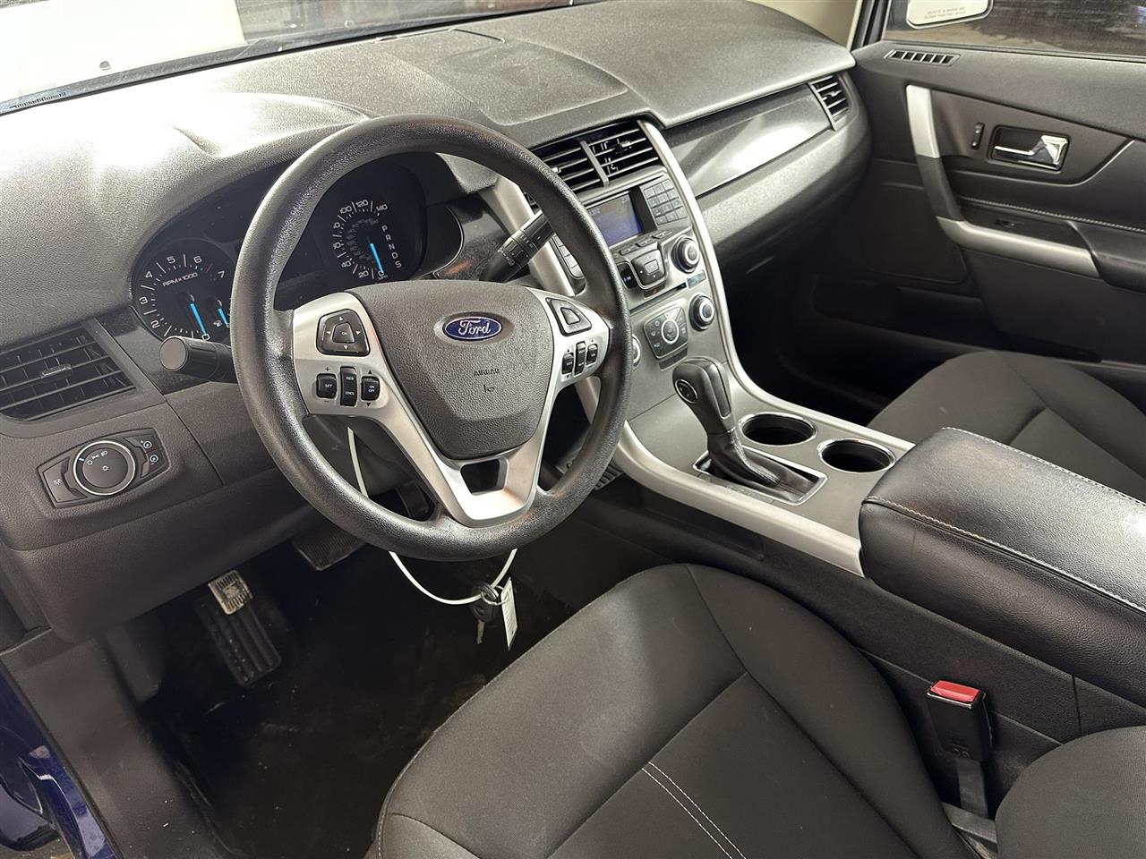 Vehicle/103901_07.jpg