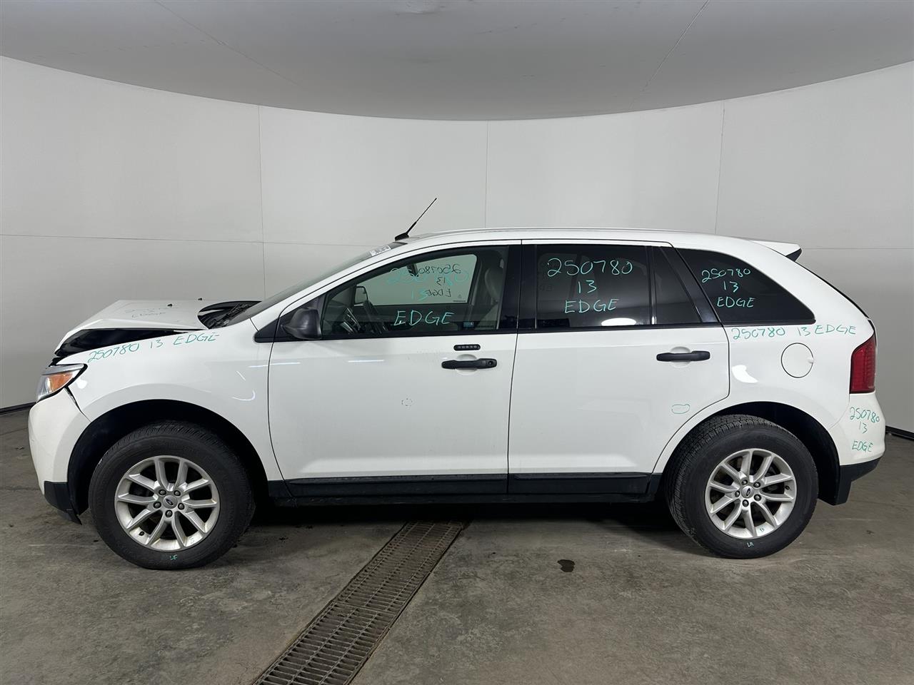 Vehicle/103946_02.jpg