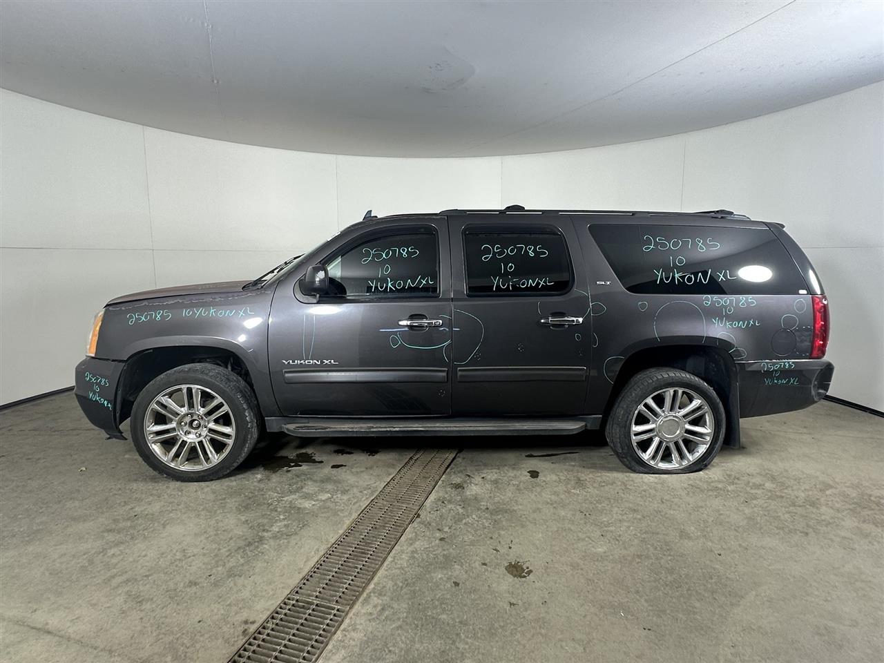 Vehicle/103955_02.jpg