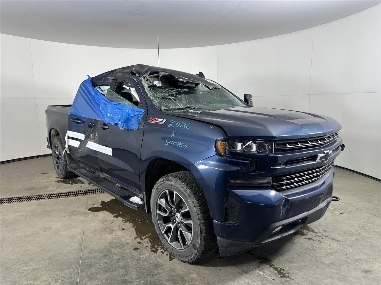 Vehicle/103989_06.jpg