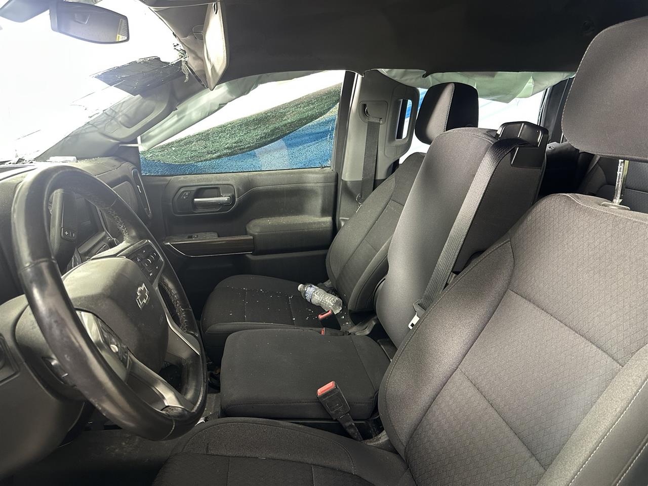 Vehicle/103989_07.jpg