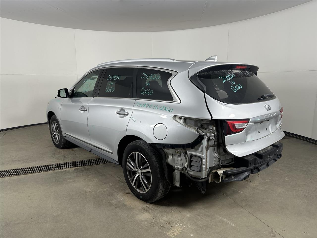 Vehicle/104331_03.jpg
