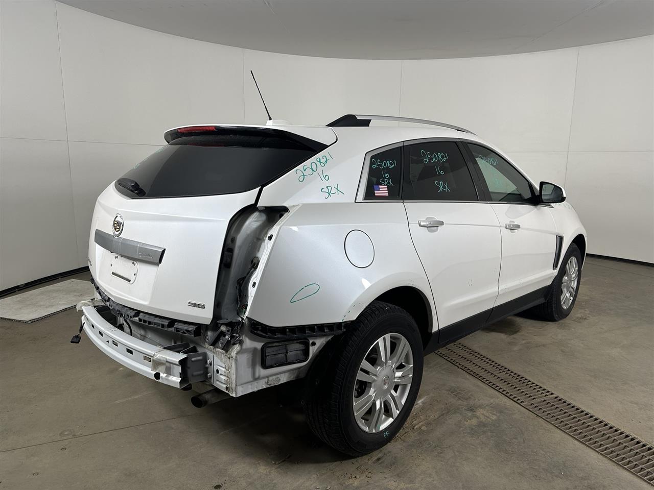 Vehicle/104332_03.jpg