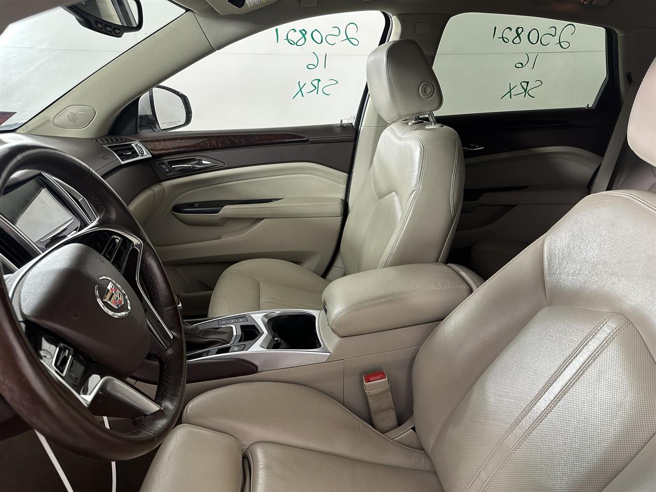 Vehicle/104332_06.jpg