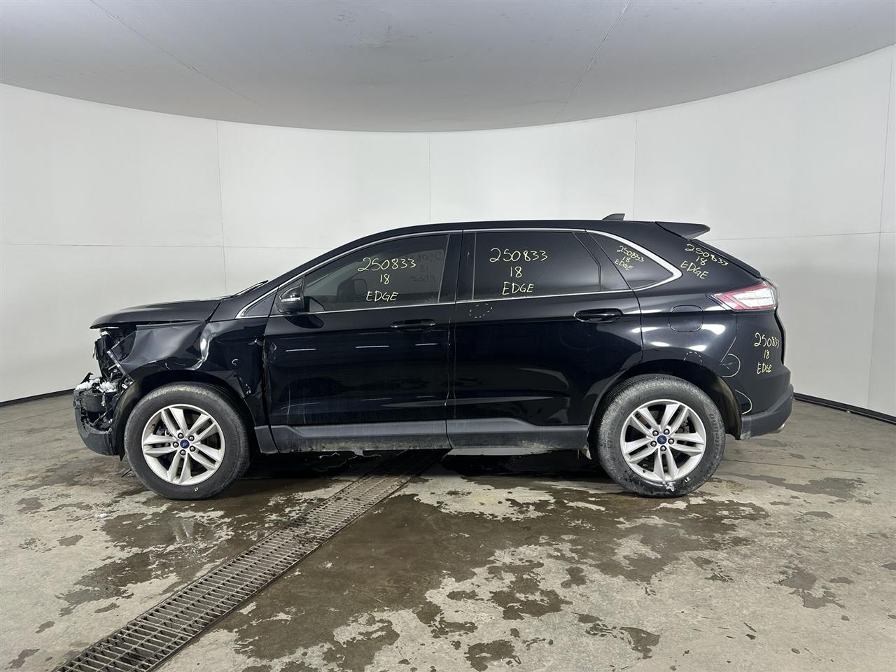 Vehicle/104413_02.jpg