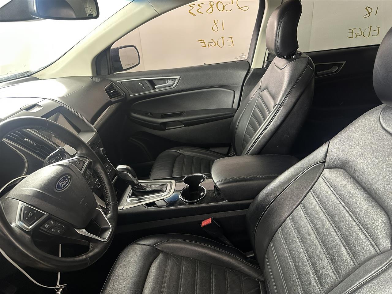 Vehicle/104413_07.jpg