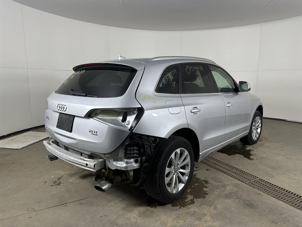 Vehicle/104419_04.jpg