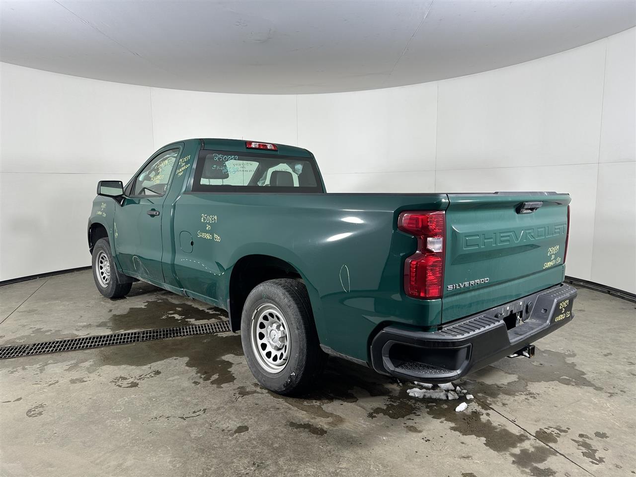 Vehicle/104482_03.jpg