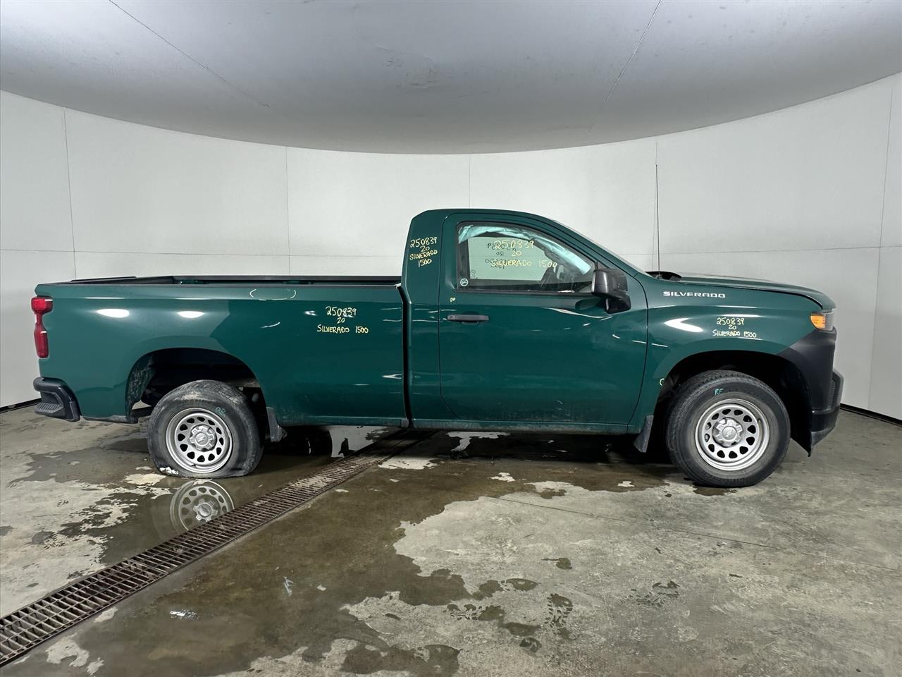 Vehicle/104482_05.jpg