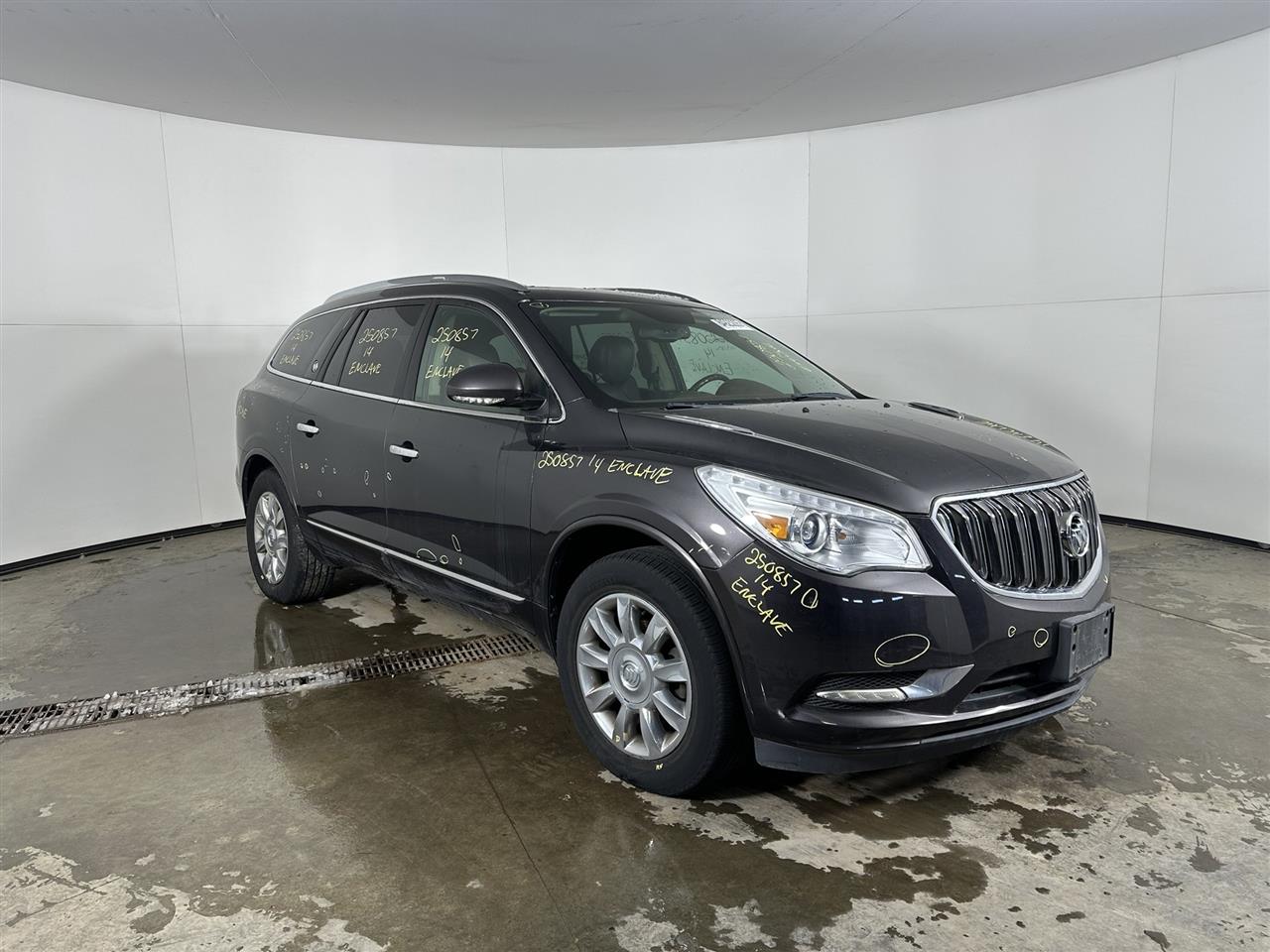 Vehicle/104715_06.jpg