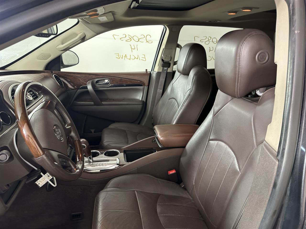 Vehicle/104715_08.jpg