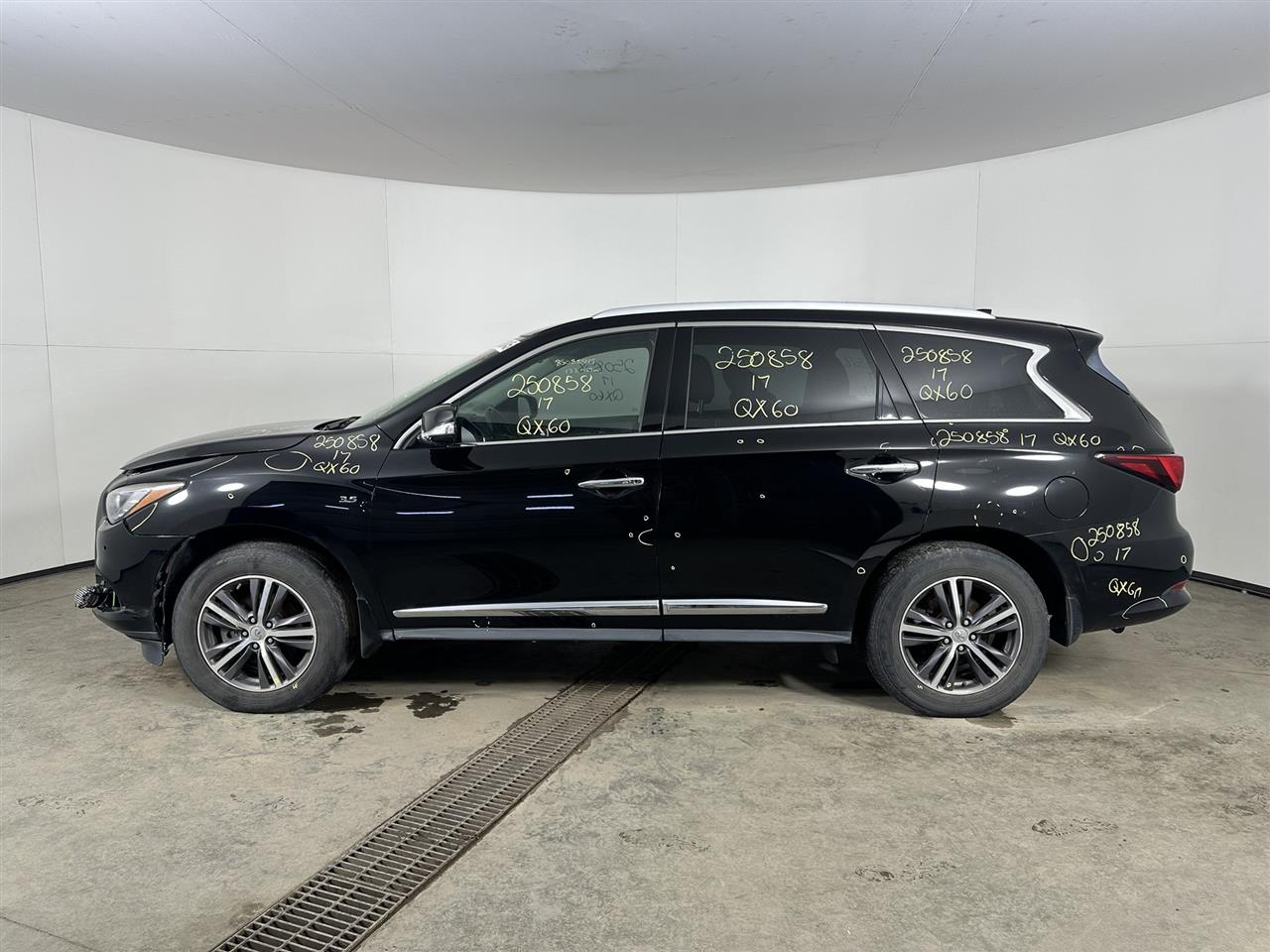 Vehicle/104716_02.jpg