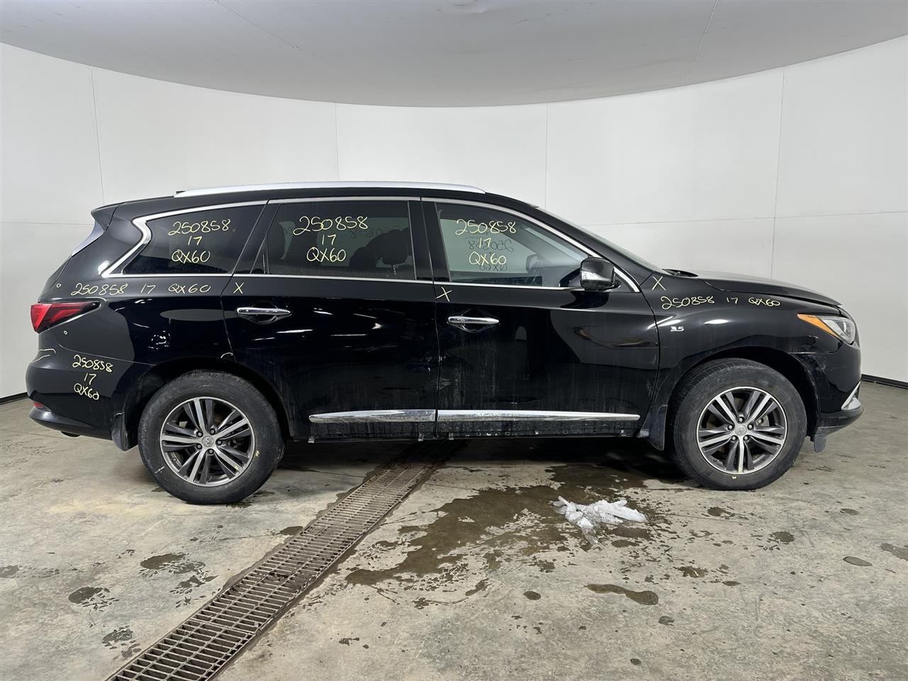 Vehicle/104716_05.jpg