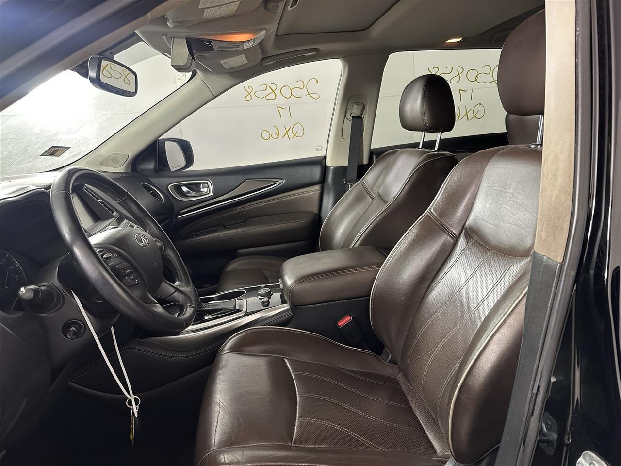 Vehicle/104716_08.jpg