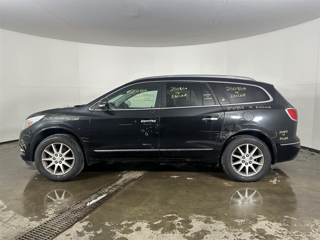 Vehicle/104727_02.jpg