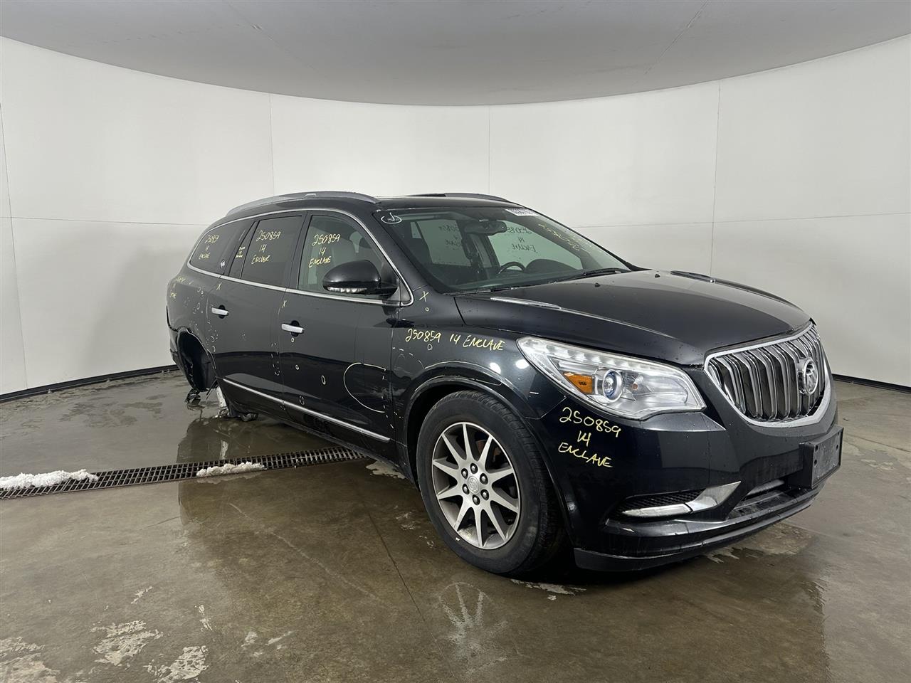 Vehicle/104727_06.jpg