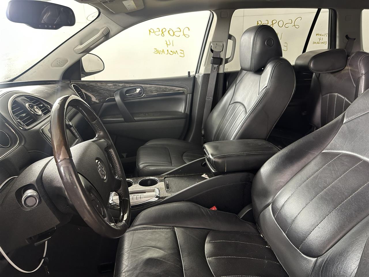 Vehicle/104727_07.jpg