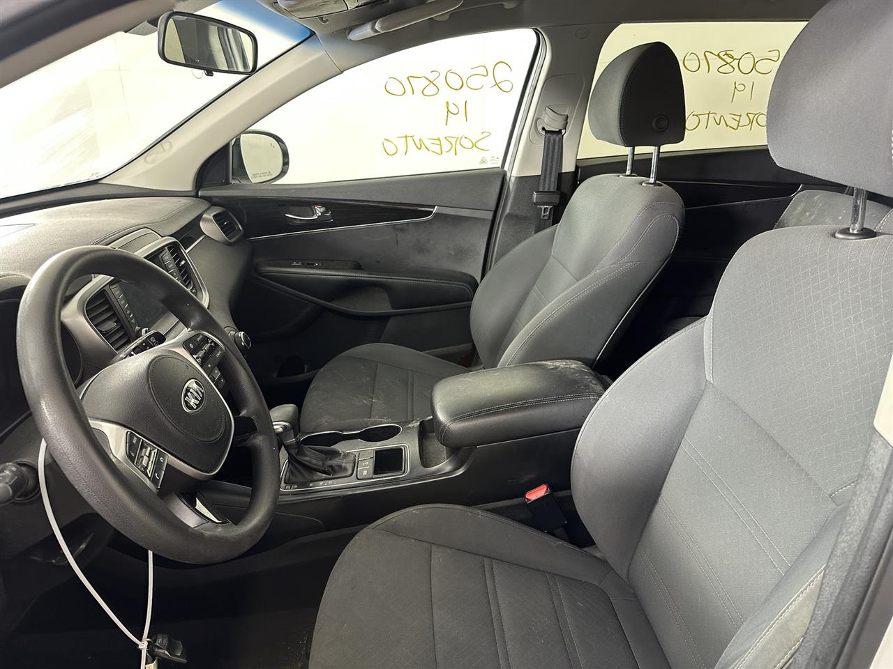 Vehicle/104796_08.jpg